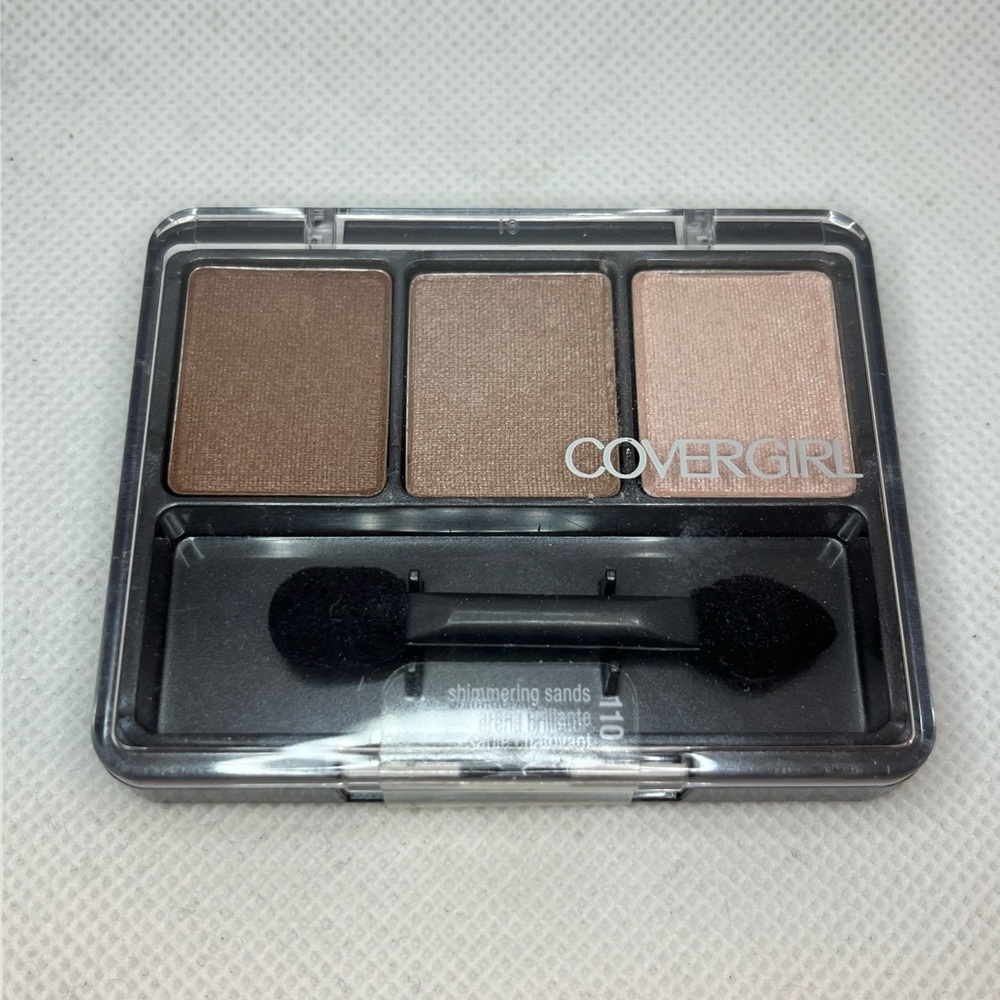 CoverGirl Eye Enhancers Quick Kit Trio Eye Shadow 110 SHIMMERING SAND